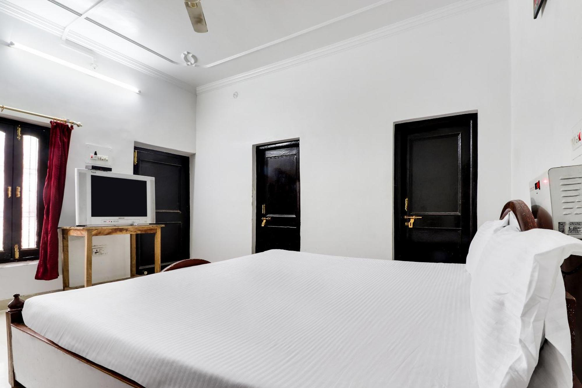 Hotel O Hanuman Bagh Ayodhya ภายนอก รูปภาพ