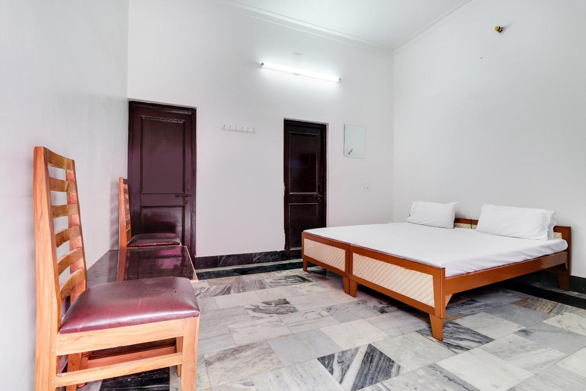 Hotel O Hanuman Bagh Ayodhya ภายนอก รูปภาพ